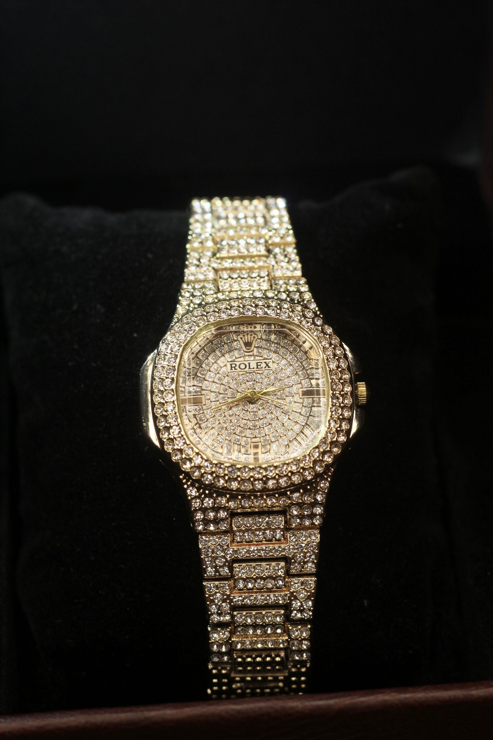 Rolex Golden Allure Diamond Stone Watch