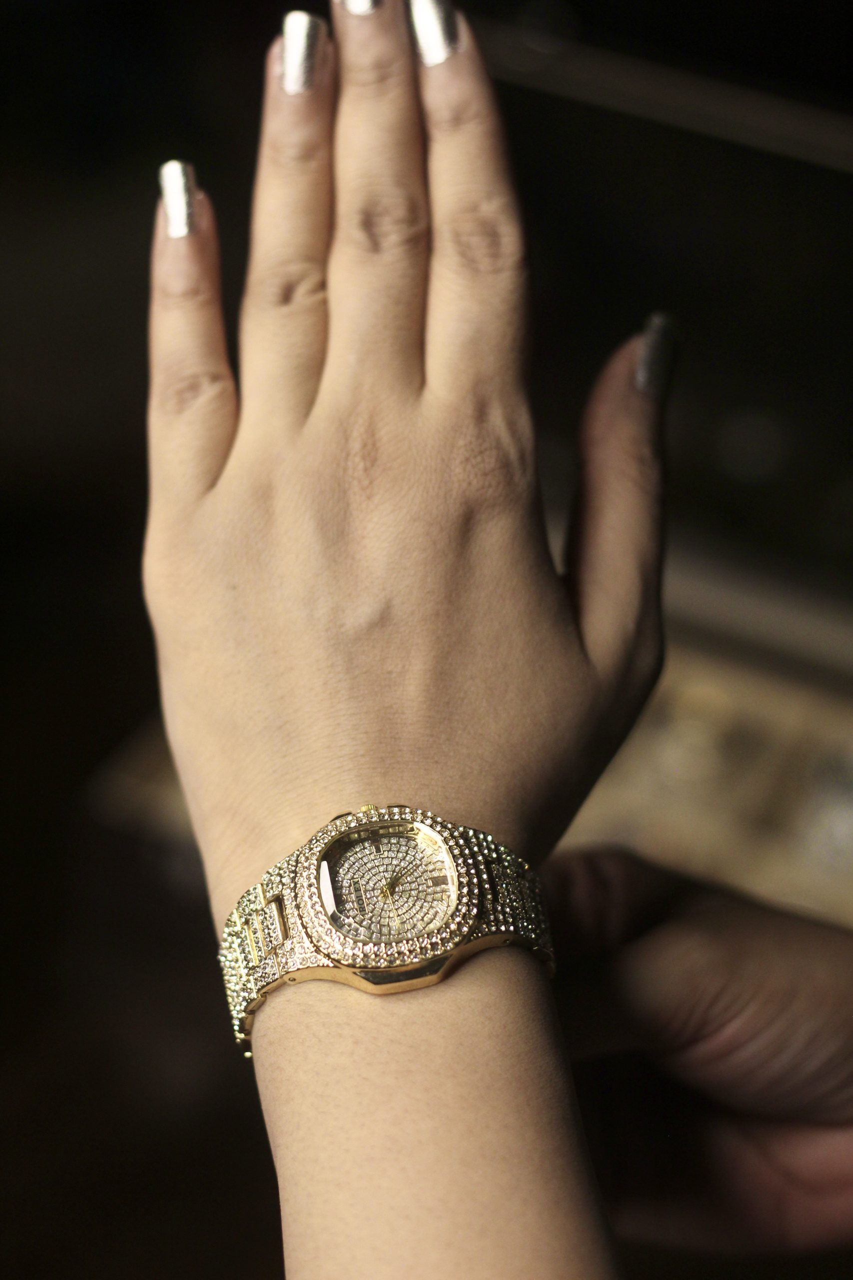 Golden Allure Diamond Stone Watch - Image 2