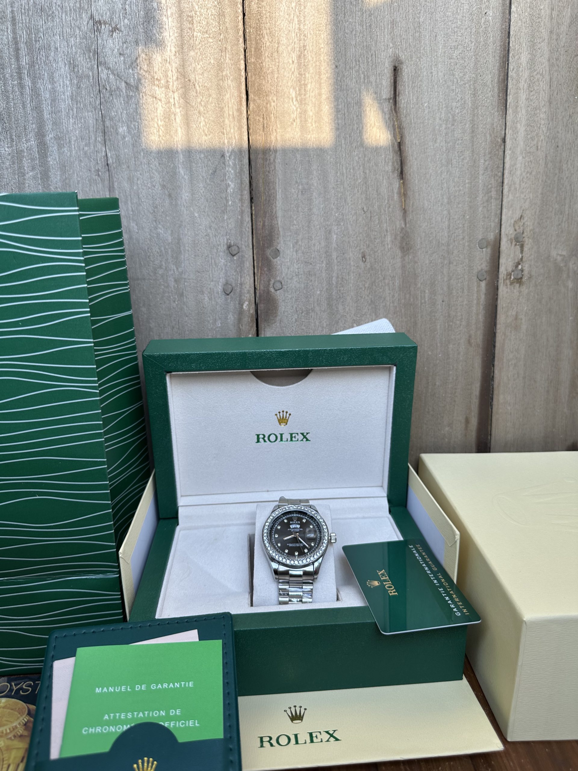 Black shine Day date 40mm with Orginal box - Image 2