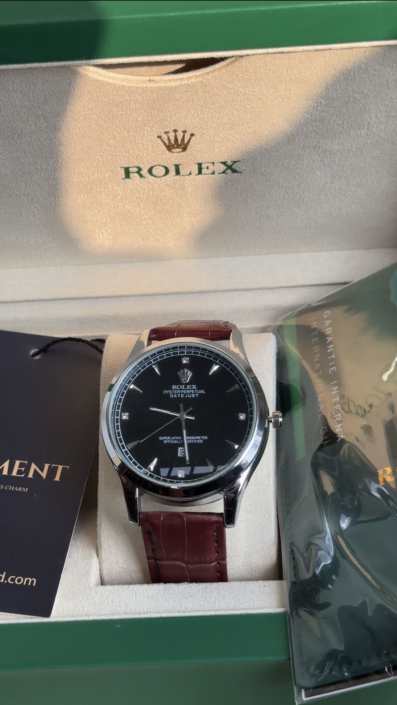 Black & Burgundy Strap  Rolex Oyster - Date Just