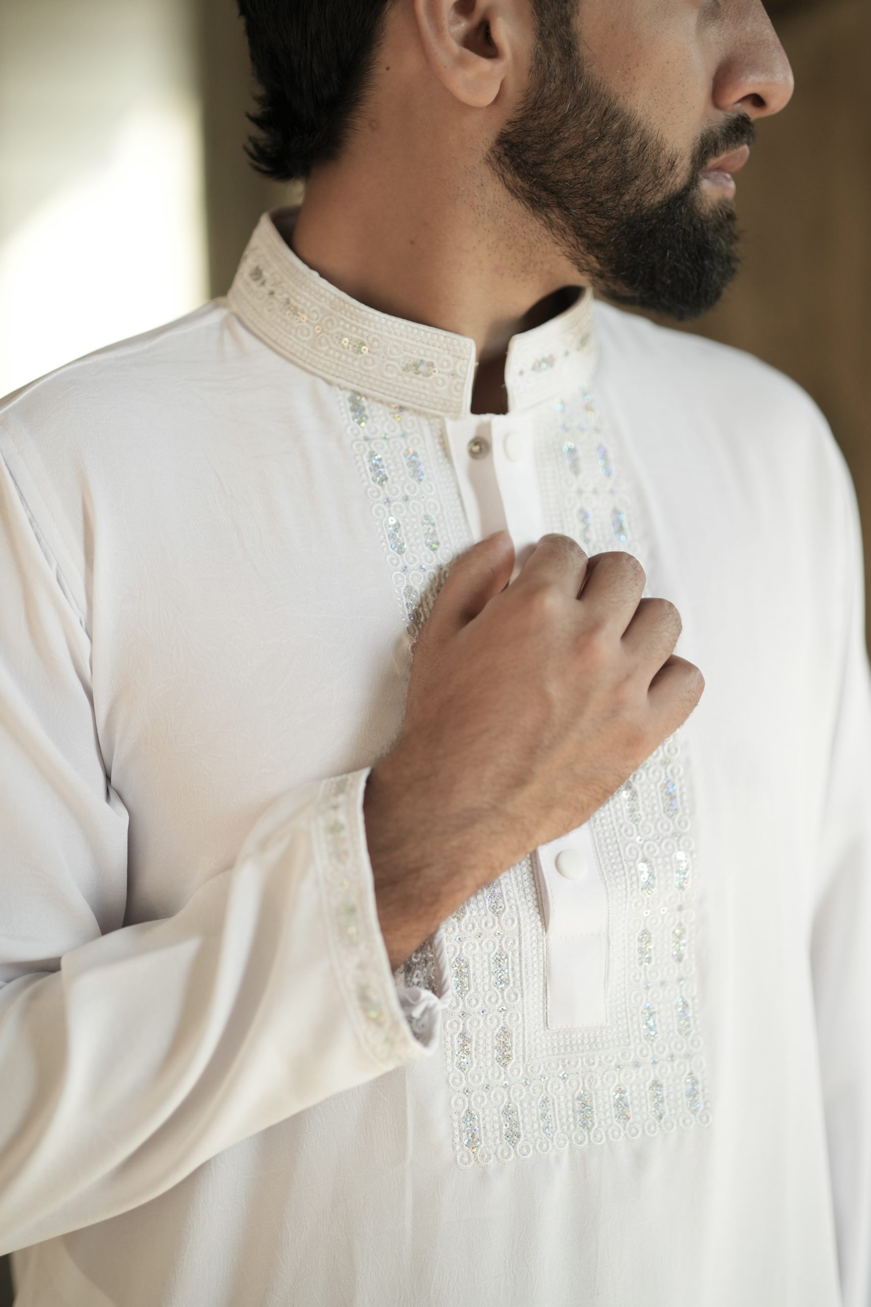 Noor White Solid Embroidered Punjabi - Image 3
