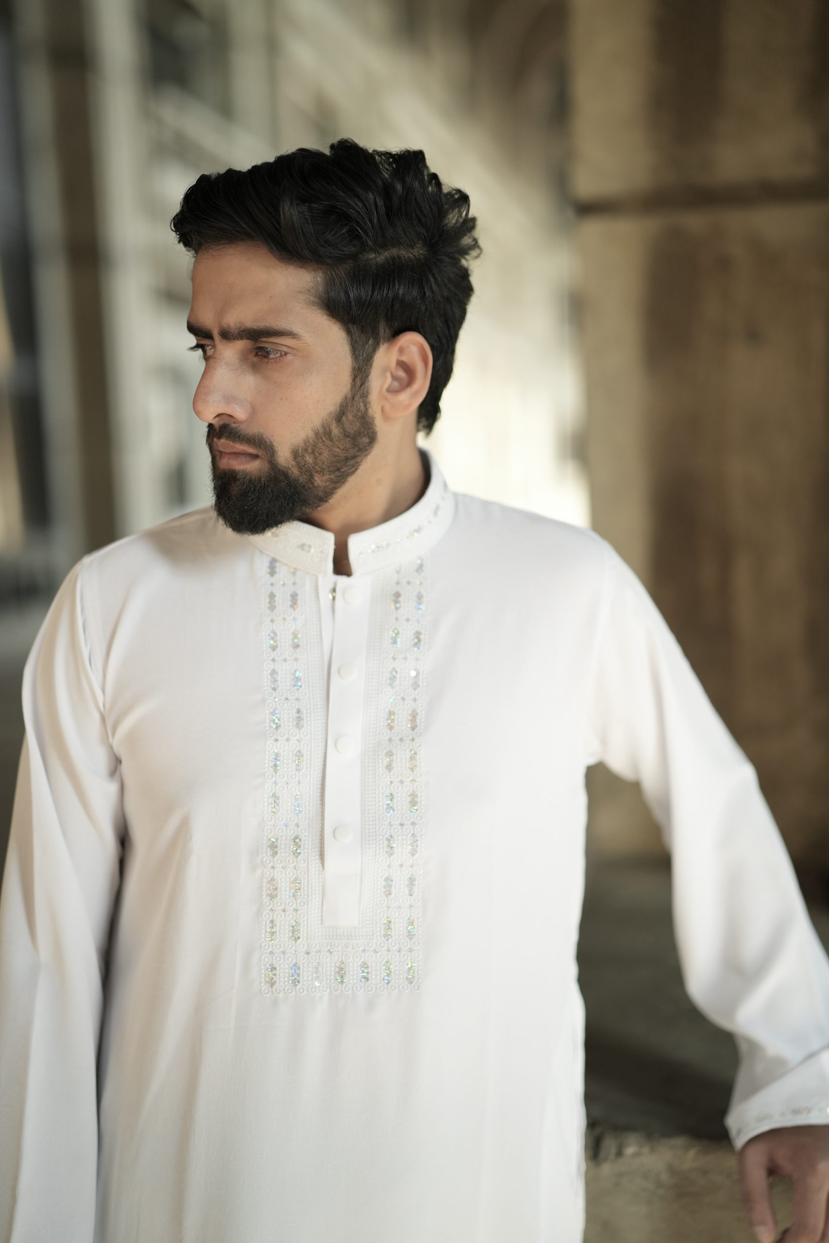 Noor White Solid Embroidered Punjabi - Image 2