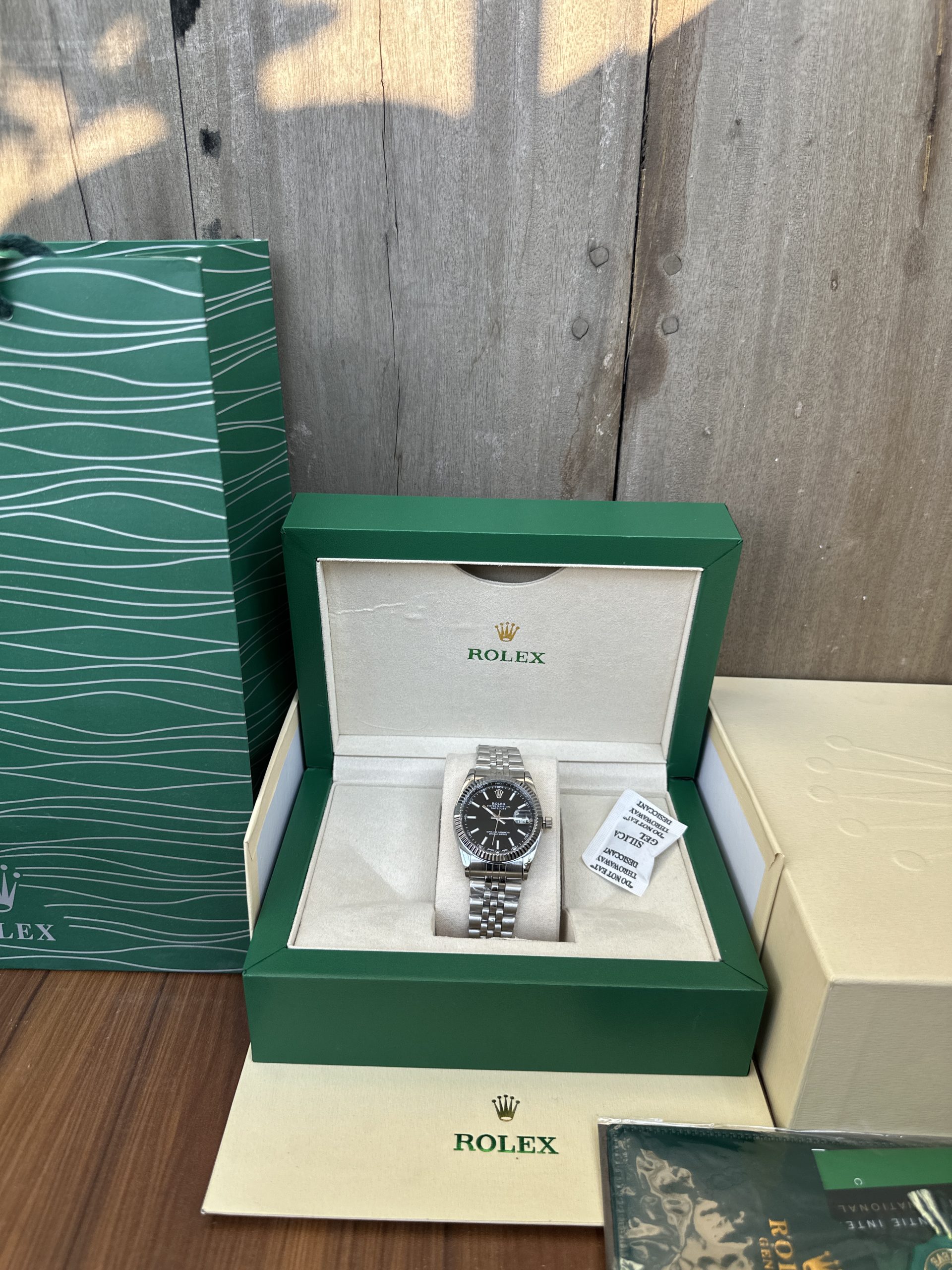 Ladies Black Rolex Date just 34mm with original Rolex box - Image 3