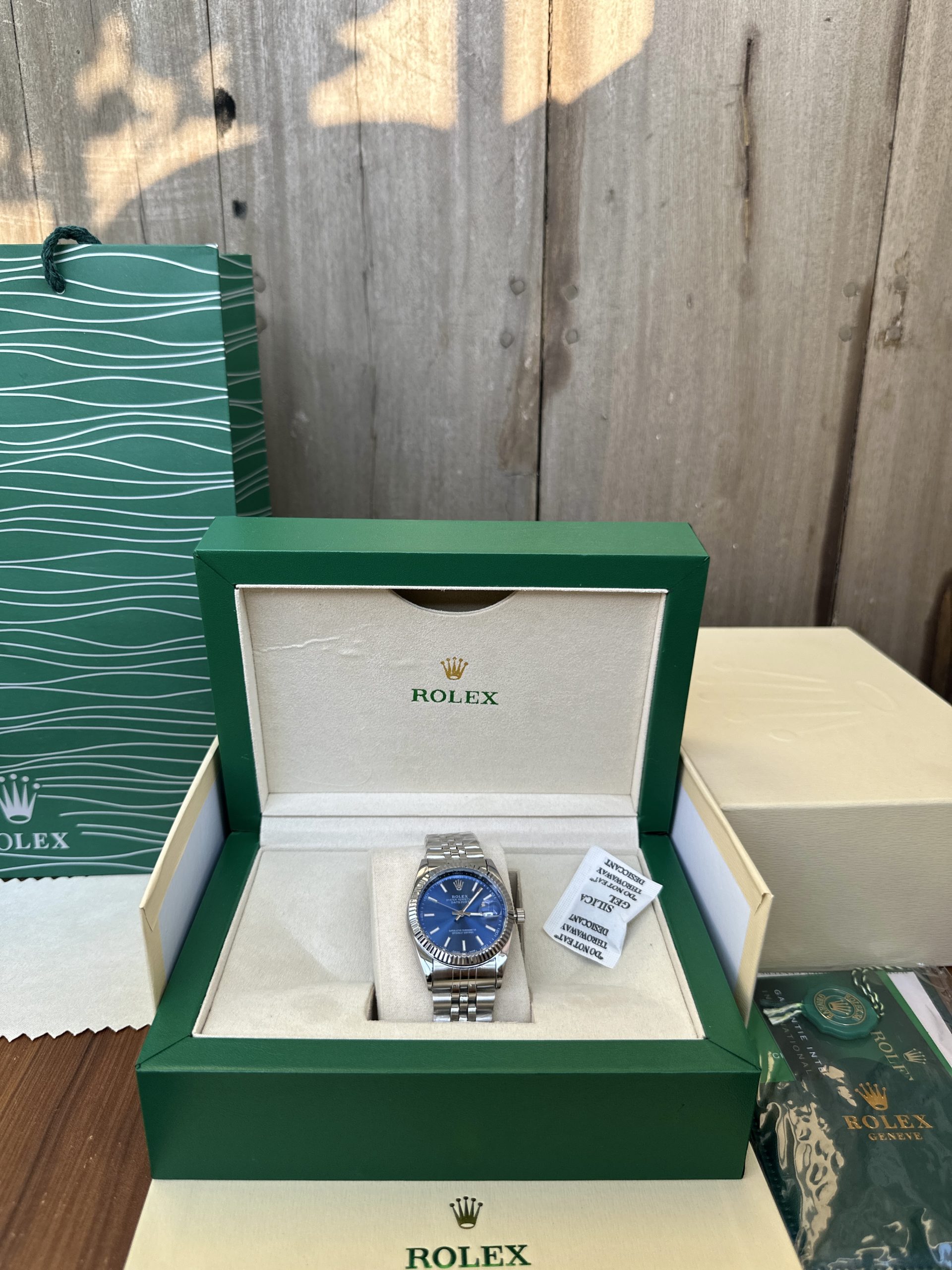 Ladies Ocean Blue Rolex Date just 34mm with original Rolex box - Image 3